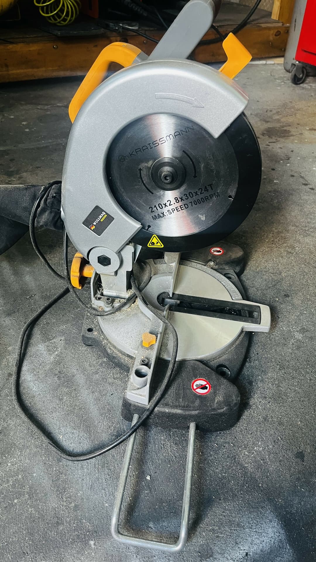 Sierra Ingletadora Disco 210mm