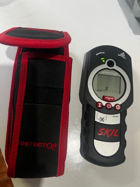 Detector Skil