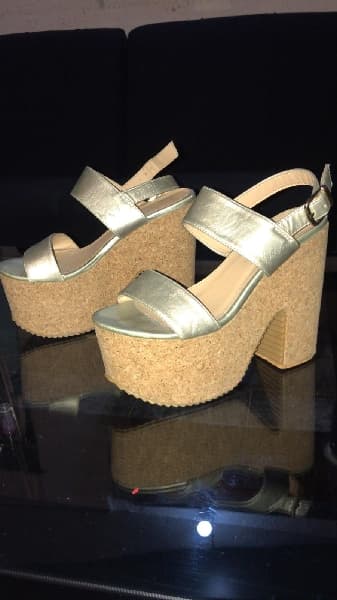 Sandalia De Corcho Talle37-38