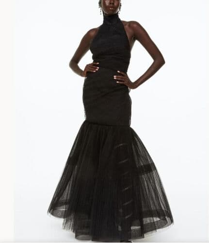 Vestido Negro Bajo Sirena