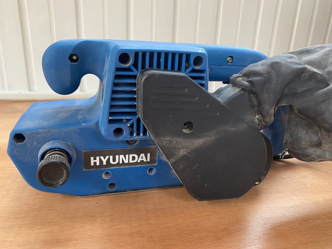 Lijadora De Banda 900w 2500rpm