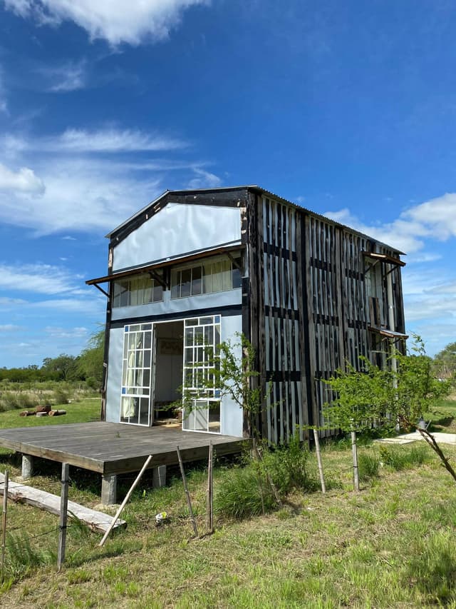 Cabaña De Estilo En Entorno Natural Único — foto 2