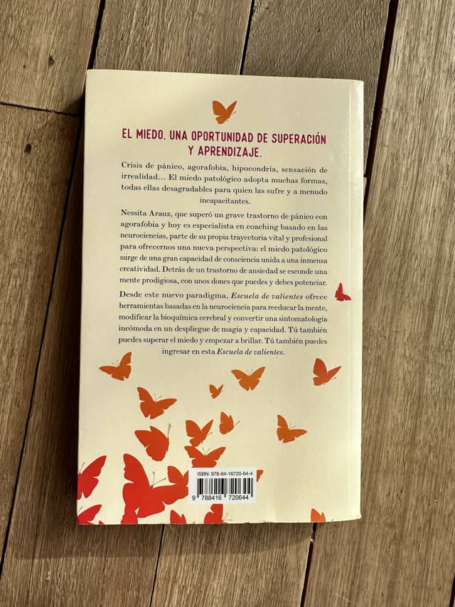 Libro Escuela De Valientes - Nessita Arauz — foto 3