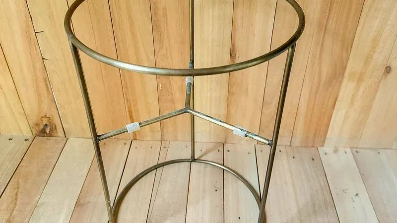 Porta Maceta En Bronce - Para Decoración O Set De Filmación