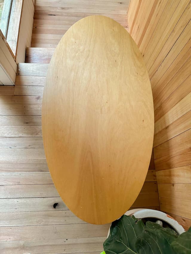 Mesa Ovalada De Madera Y Hierro Blanco — foto 4