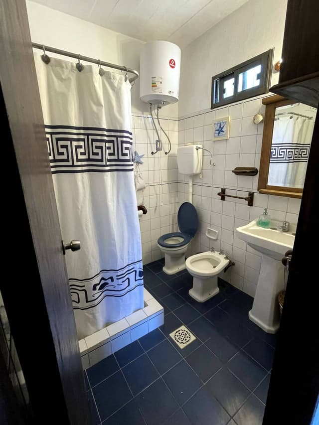 Casa Con Parrillero Y Estufa A Leña En Costa Azul De Canelones — foto 7