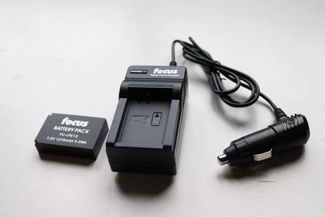 Cargador Con 1 Batería Para Cámaras Canon — foto 2