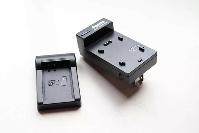 Cargador Con 1 Batería Para Cámaras Canon — foto 4