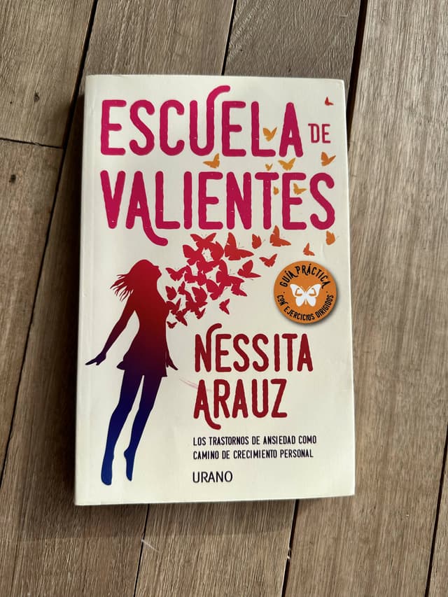 Libro Escuela De Valientes - Nessita Arauz — foto 2