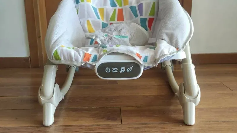 Silla Mecedora Para Bebé Con Regulador De Inclinación, Vibración Y Música