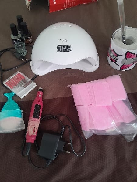 Lámpara para uñas + set