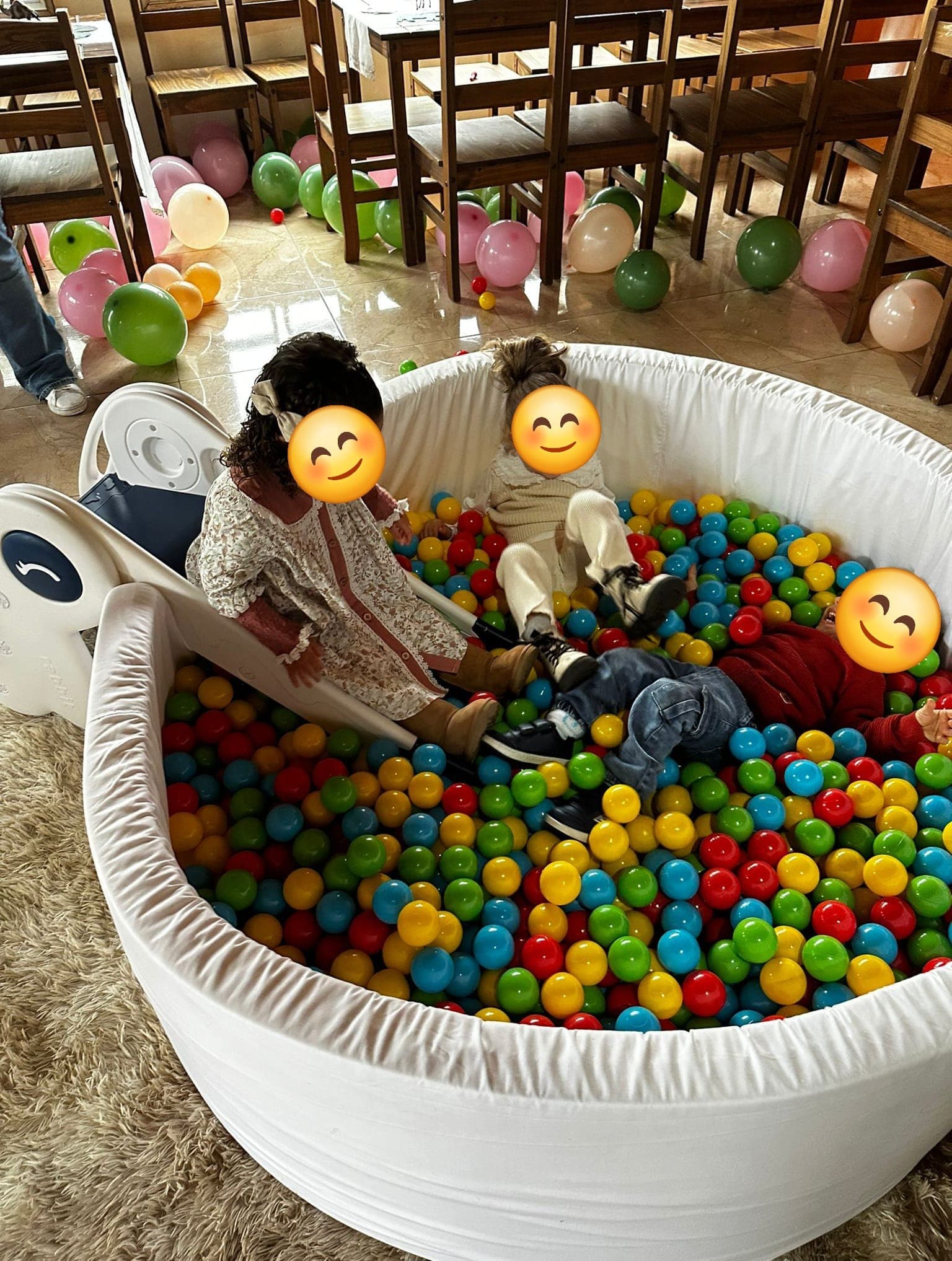 Pelotero Con Tobogan Alquiler 4 Hs