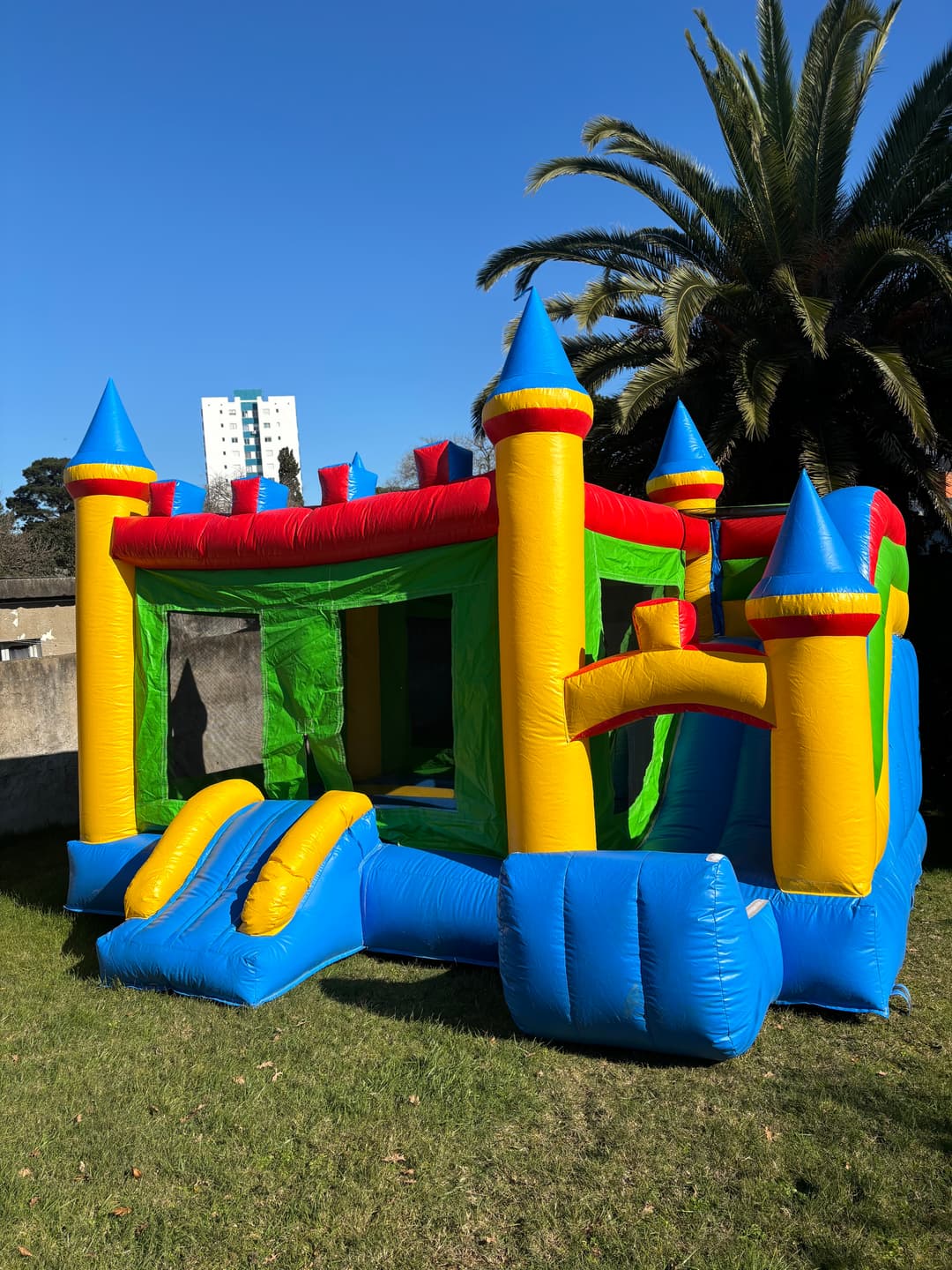 Mega Castillo Inflable Con Tobogán - Alquiler Por 4 Horas